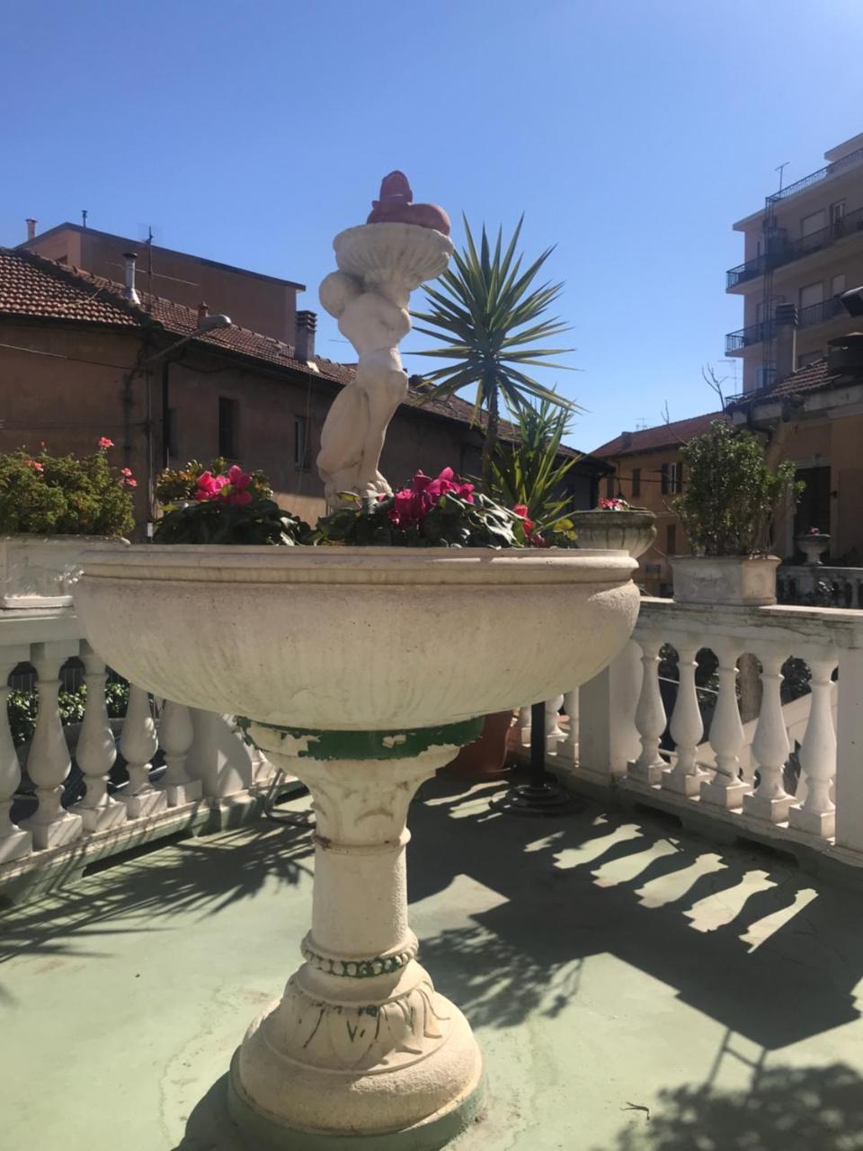 Hotel Piemontese Imperia Exterior foto